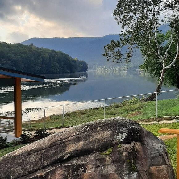 Meet your Posher, Melinda - Picture 1 of 1